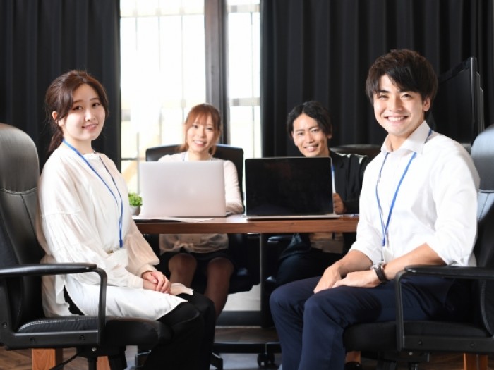 法律事務所の職員の仕事内容、弁護士と職員の関わり方について