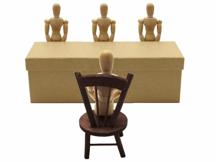 法務職の面接で差がつく！質問対策と回答のコツ｜選考を突破する事前準備と企業研究のポイント